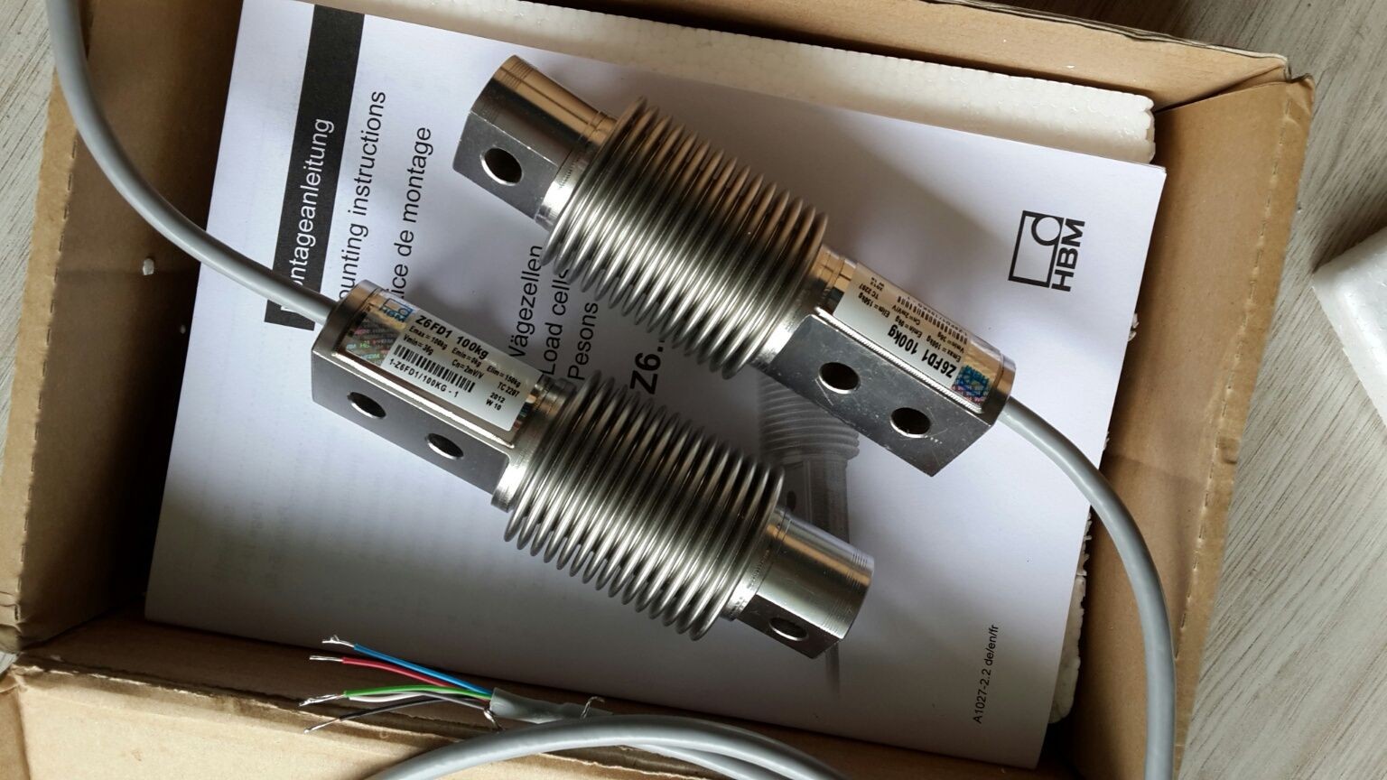 德国HBM 1-CFW/330KN