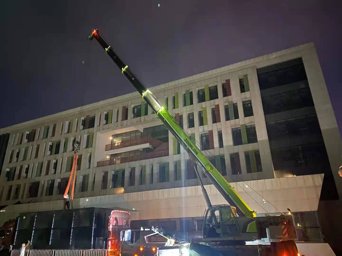 萧县吊装公司 供应8-100吨吊车出租 长短期租赁均可