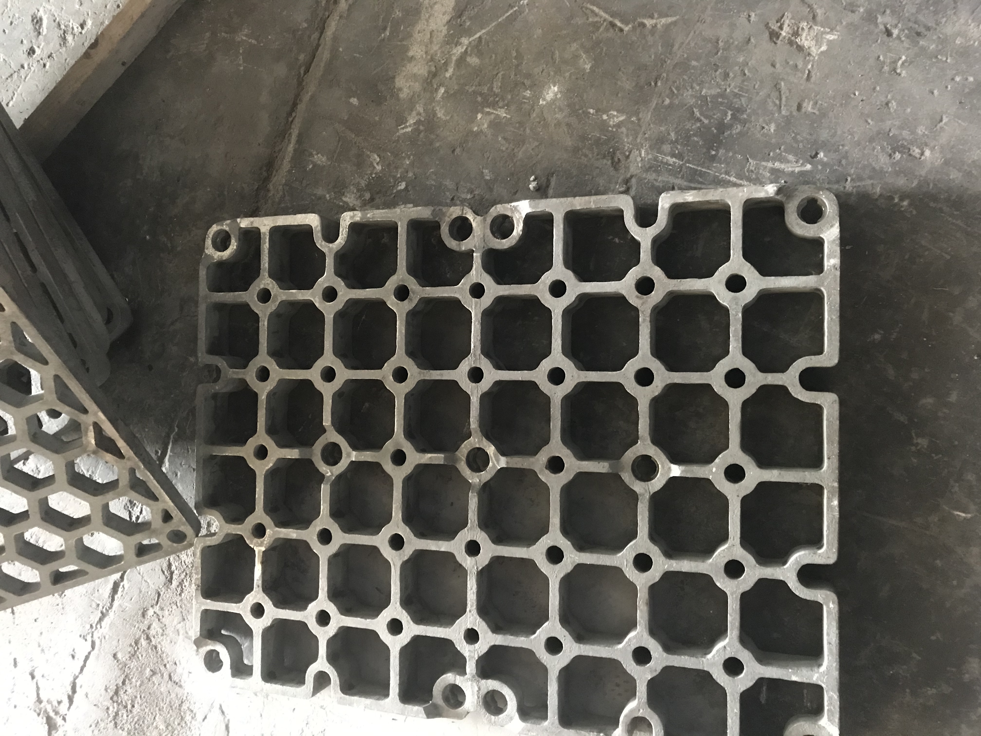 ZG4Cr26Ni4Mn3NRe耐热铸钢件剥皮轧辊
