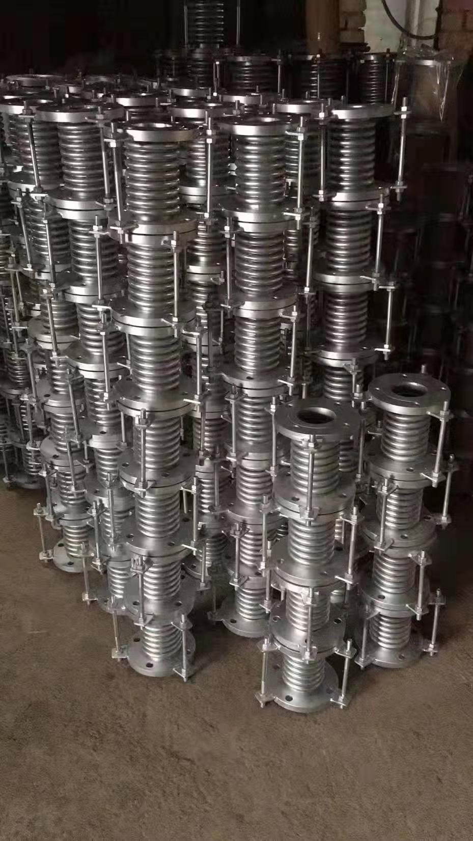 不锈钢补偿器不锈钢金属软连接厂家