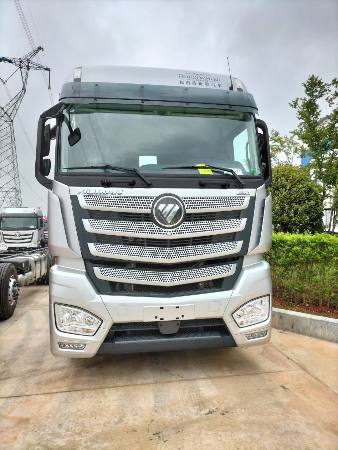 欧曼国六9.6米新车