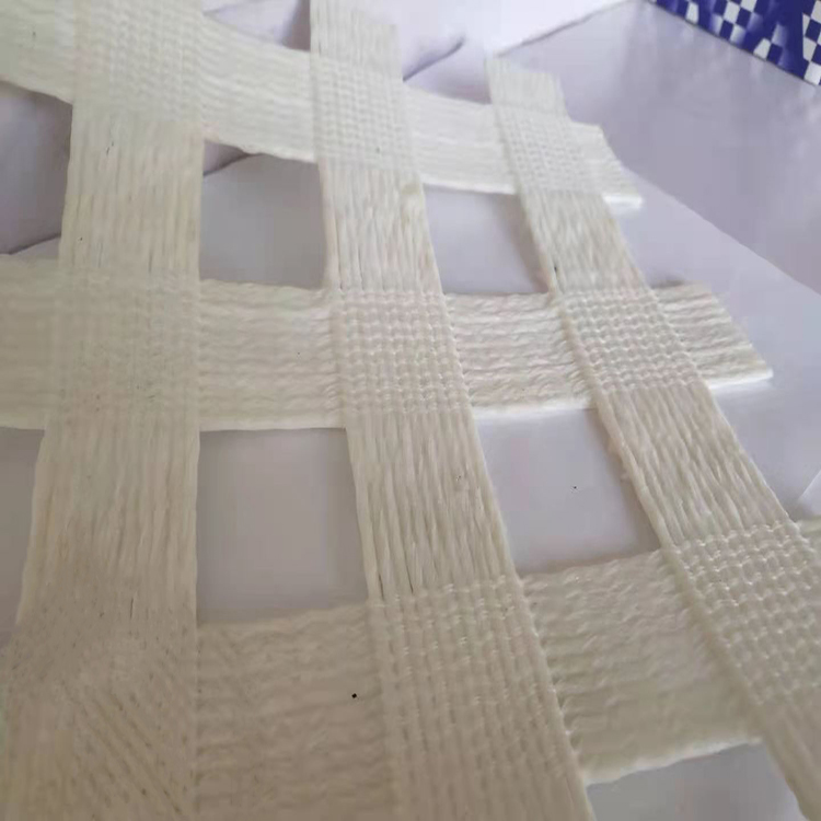 矿用阻燃聚酯纤维网  500-400KN  阳光新材料优质供应  重量轻阻燃抗静电 