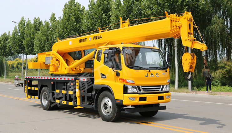 登封市8-300吨吊车出租 登封市设备搬迁工厂搬迁  价格合理 优质服务