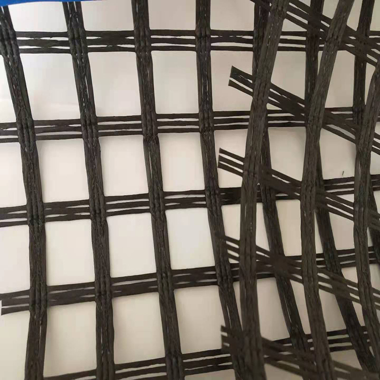 山东阳光新材料厂家直销 软路基增强出口单向产品PET50-30KN经编涤纶格栅
