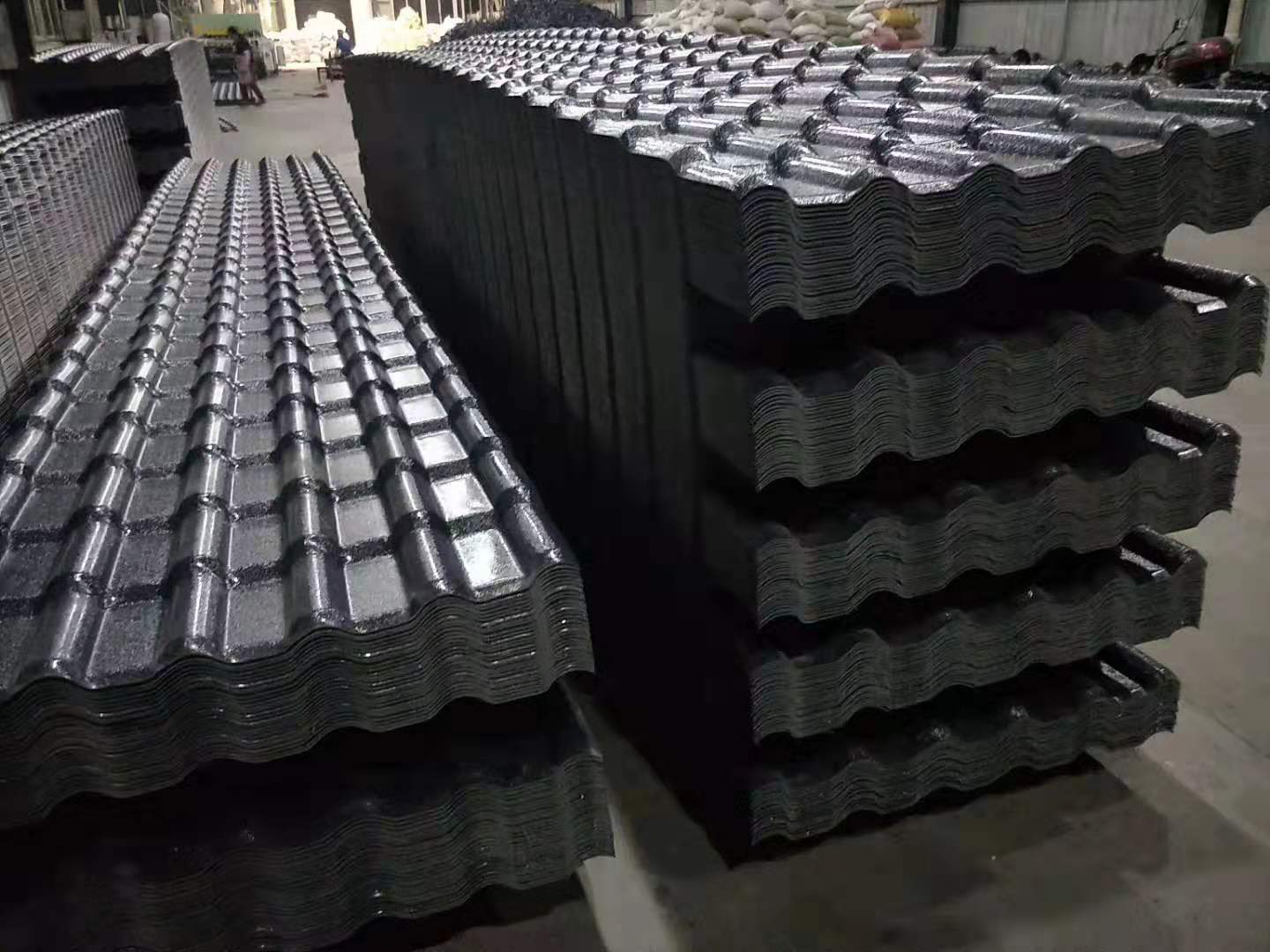 海沛斯PVC合成树脂瓦生产线 仿古瓦生产线 琉璃瓦设备 多彩树脂瓦生产线 海沛斯 宁夏地区 加厚铝块 厂家 技术免费配送