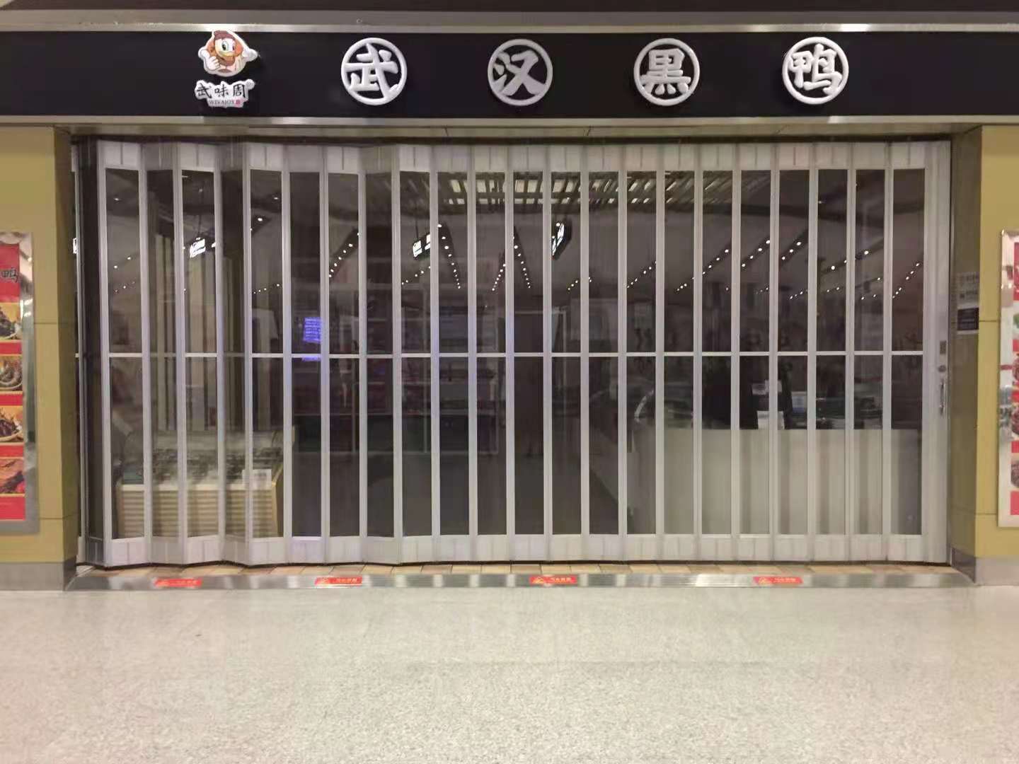 铝合金折叠门供应