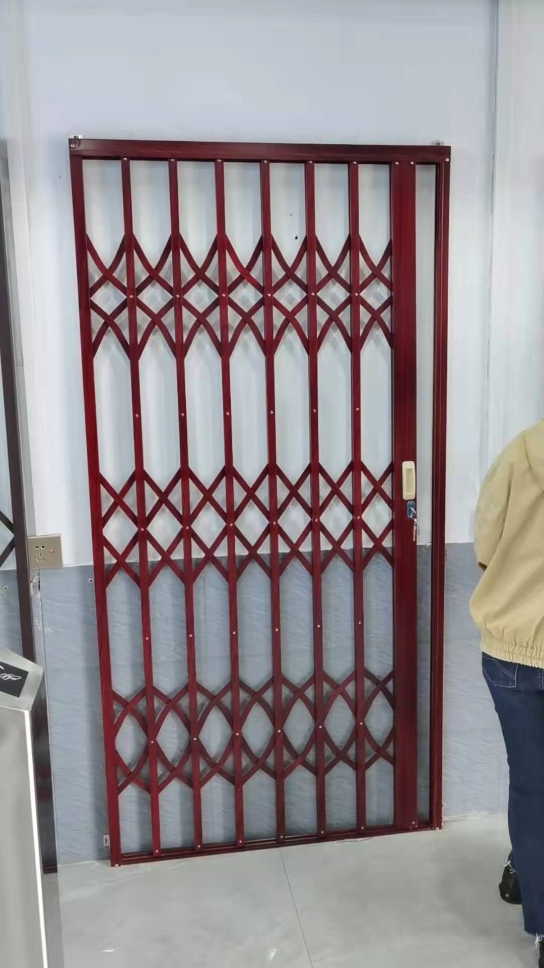 厂家供应铝合金拉闸门
