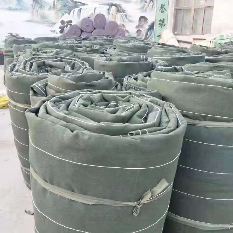 防寒大棚被   农业大棚棉被   工程保温被   蔬菜养殖三防布保温棉被