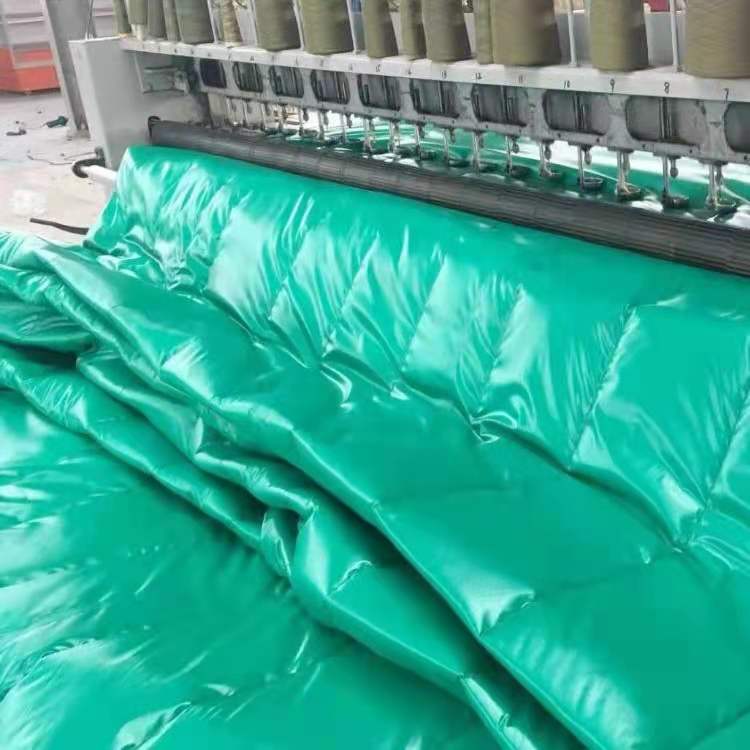 大量生产各种保温被三防布黑心棉材料    建筑地面绿色保温被    桥梁道路养护棉被    