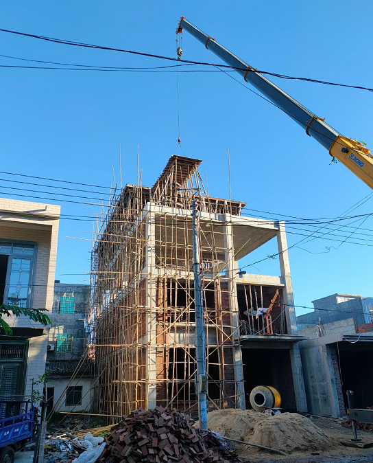 樟树市汽车吊租赁公司 提供8-220吨吊车出租服务 来电咨询