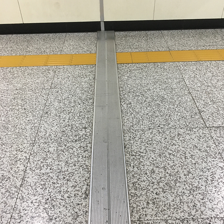 苏州抗震外墙变形缝 分割缝施工