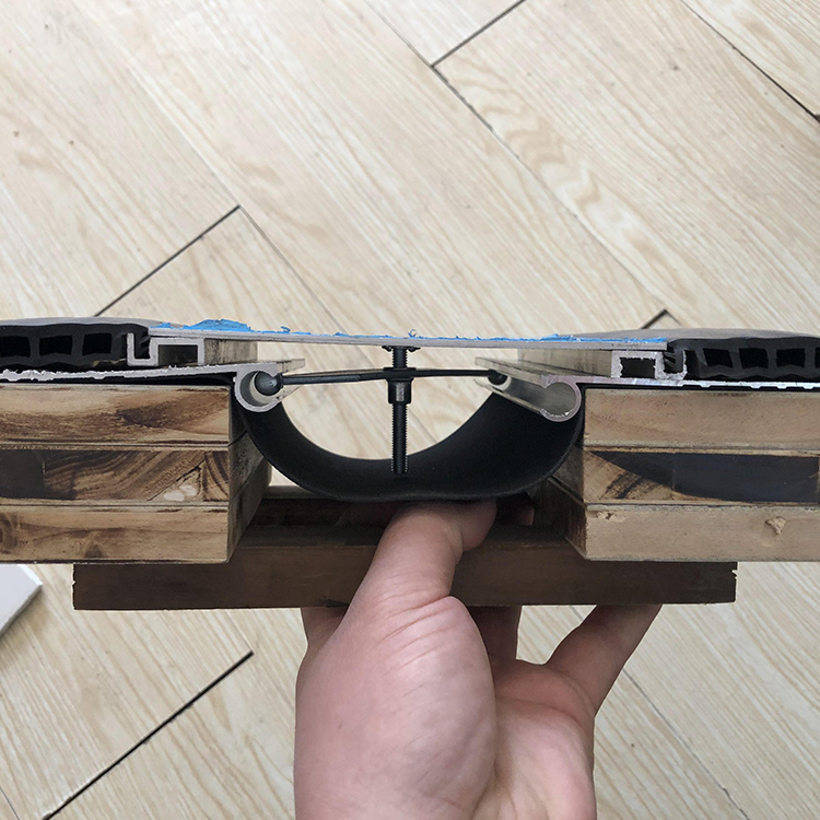 常熟楼面变形缝 墙砖空鼓灌缝施工