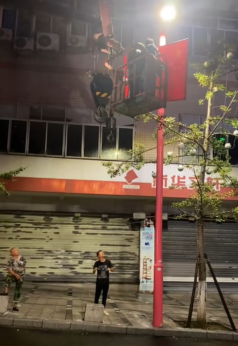 爱民区12-400吨吊车租赁价格 爱民区大小吊车租赁公司电话