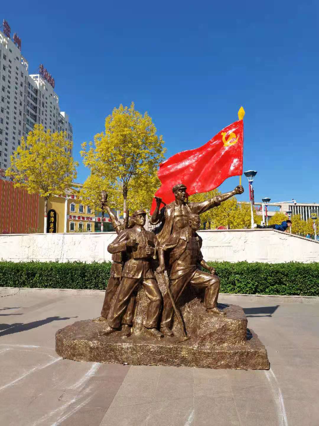 玻璃钢仿铜雕塑公司 玻璃钢人物雕塑生产厂