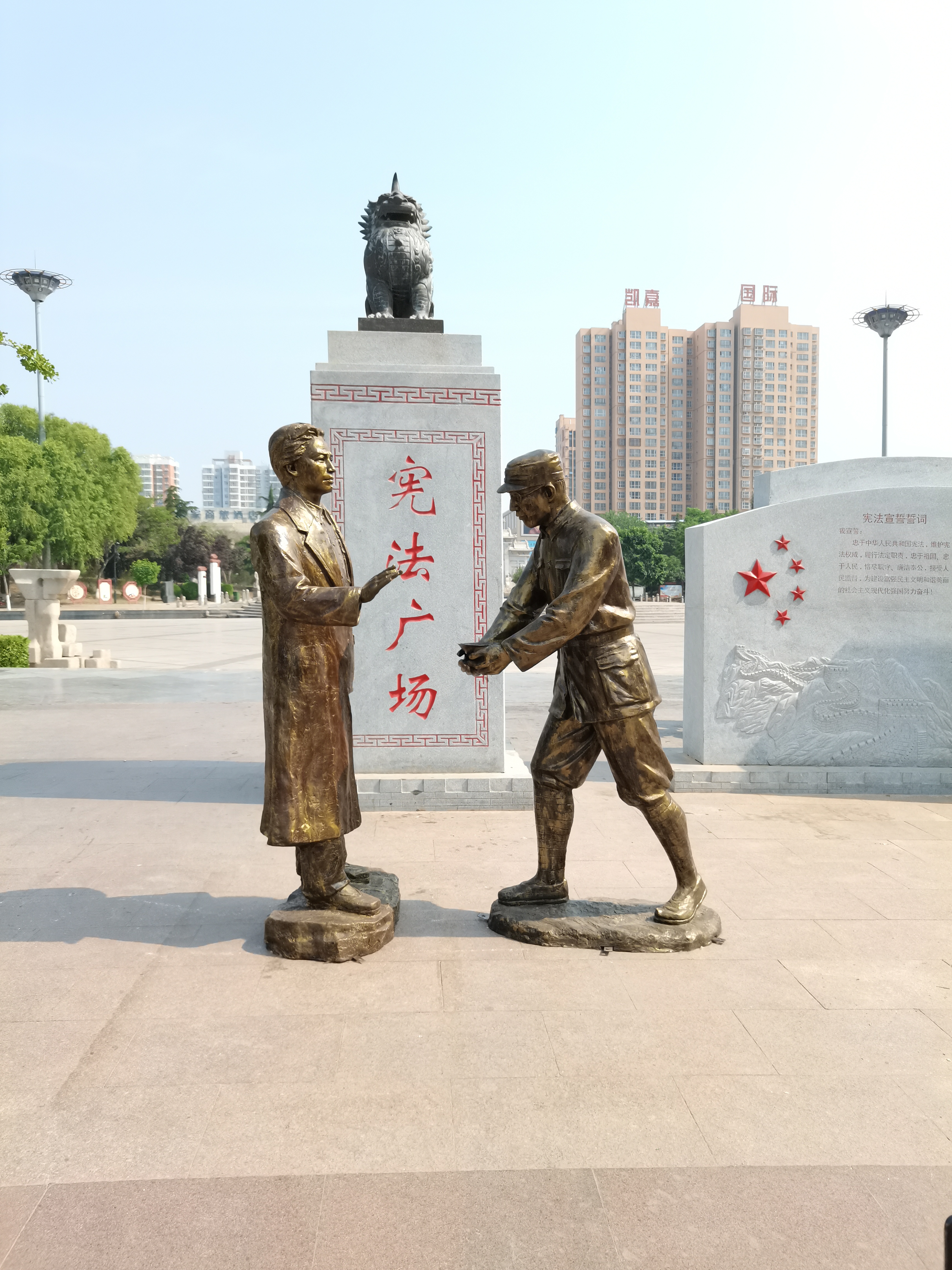 玻璃钢仿铜雕塑厂家 玻璃钢人物雕塑公司