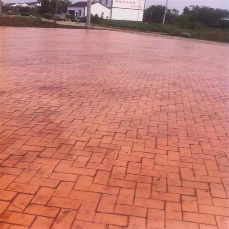 混凝土压花路面做法 压花混凝土路面 压花地坪 晶邦地坪