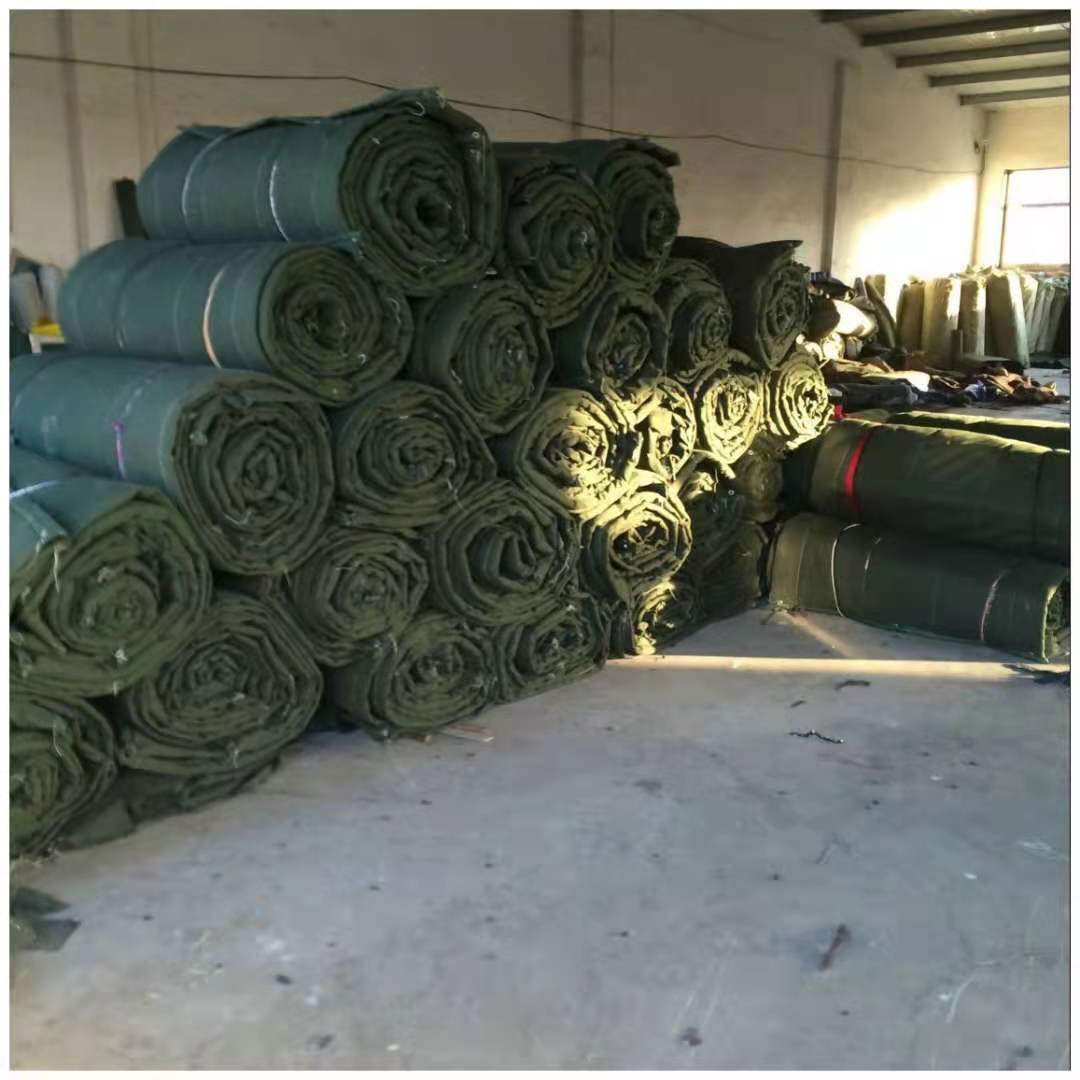   黑心棉被  公路农用工业养护黑心棉被   三防布保温棉被  玻璃棉保温棉被