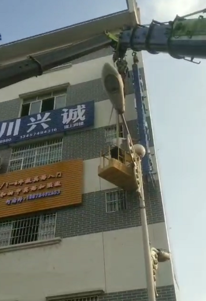 孙吴县8-300吨吊车出租 孙吴县本地起重机设备租赁 价格优惠 随叫随到