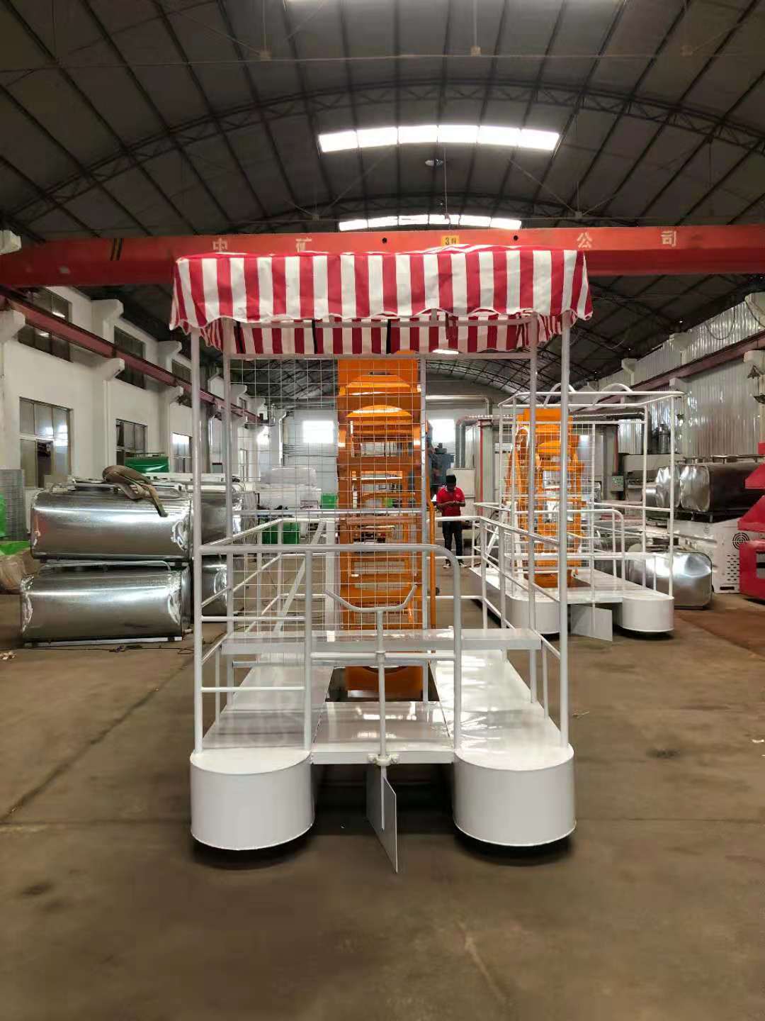 网红风车船 水上脚踏船 水上战船批发供应