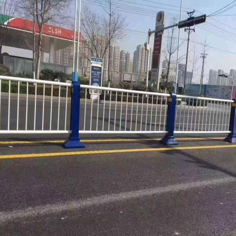 定制京式护栏厂家 人行道隔离栏 道路防撞港式护栏厂家