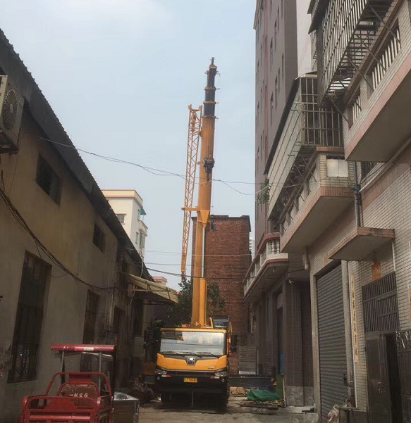 琼中县8-200吨吊车出租 琼中县随吊车租赁公司 欢迎来电咨询