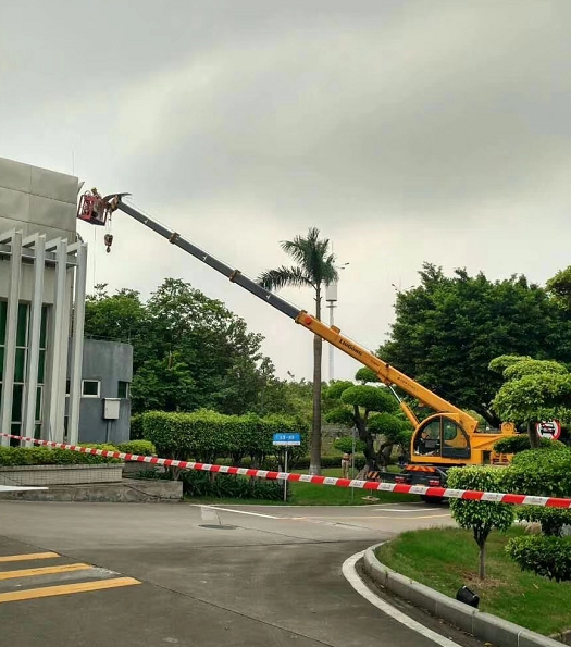 修文县8-100吨吊车出租 修文县大型吊装公司价格 随叫随到