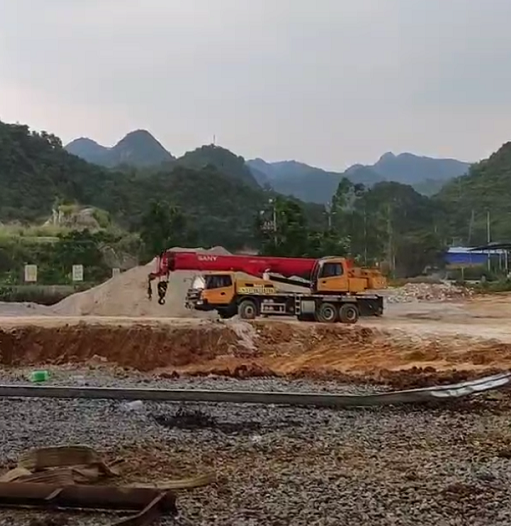 电白县8-350吨吊车出租 价格实惠  各种型号齐全 随叫随到