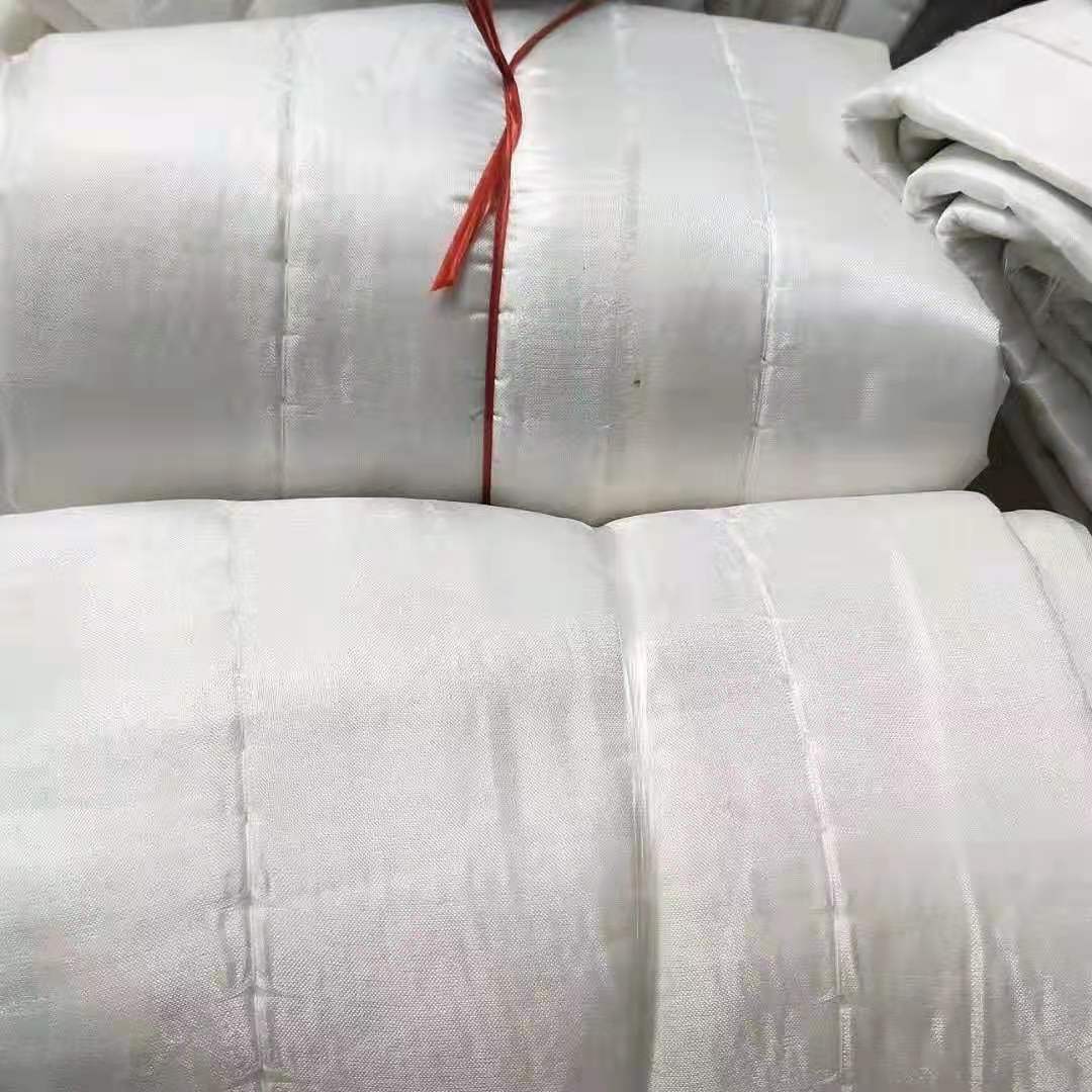  冬季施工保温被    玻璃棉保温被  工程冬季施工保温被   定做工地阻燃保温被   