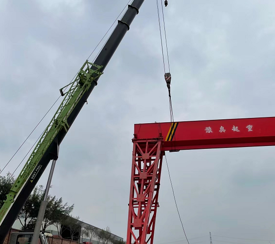 云龙区8-200吨吊车租赁 化工厂设备吊装 日租月租报价