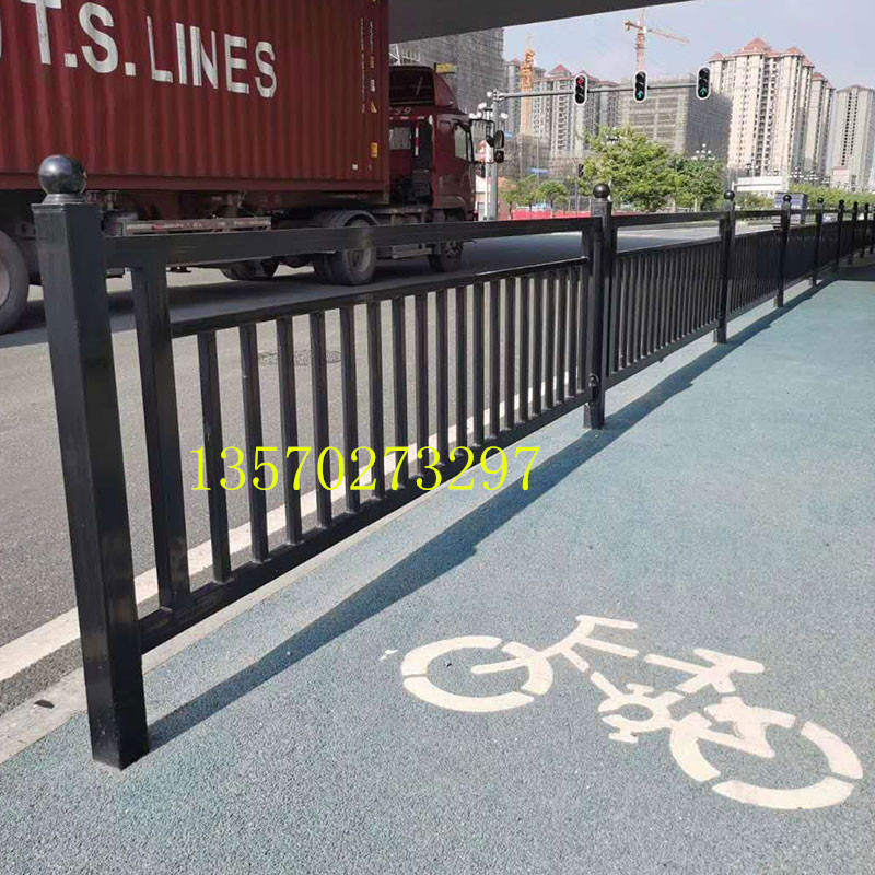 清远甲型市政护栏 道路隔离围栏款式 肇庆机动车分隔围栏