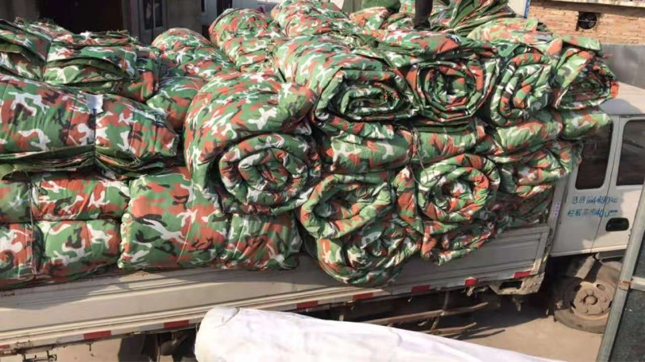 蔬菜养殖大棚保温被  加厚抗寒保温被    温室大棚防寒保温被 桥梁工程阻燃防火保温棉被