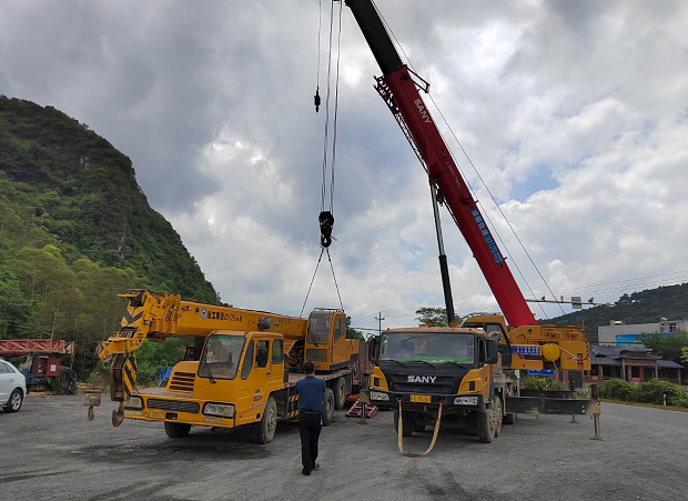 广陵区8-200吨吊车租赁 设备吊装运输 欢迎来电咨询