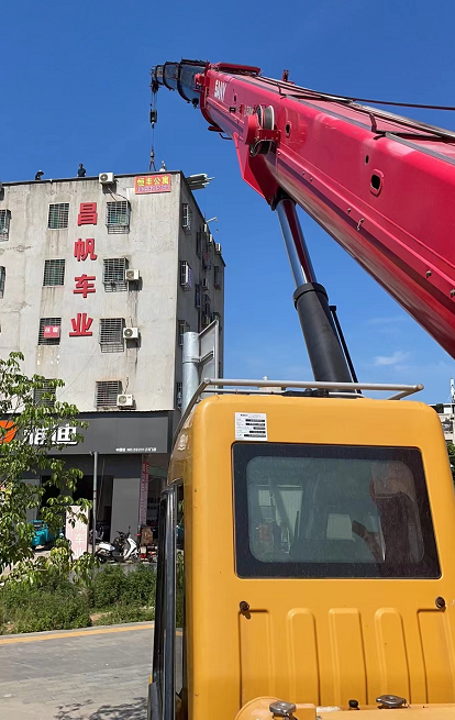 宝应县8-260吨汽车吊出租 设备吊装搬迁 日租月租报价