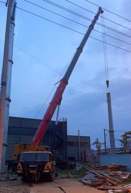 建湖县8-300吨吊车租赁 广告牌吊装服务 日租月租费用