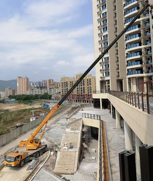 南通市8-300吨汽车吊租赁 厂房设备吊装 日租价格实惠