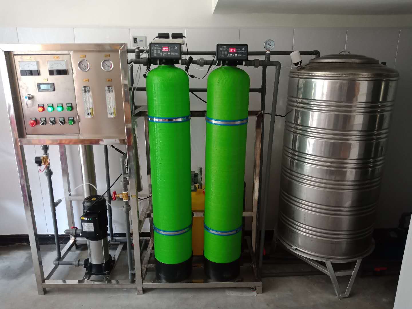 反渗透水处理设备价格 工业反渗透纯水设备厂家定做 全自动反渗透纯水设备