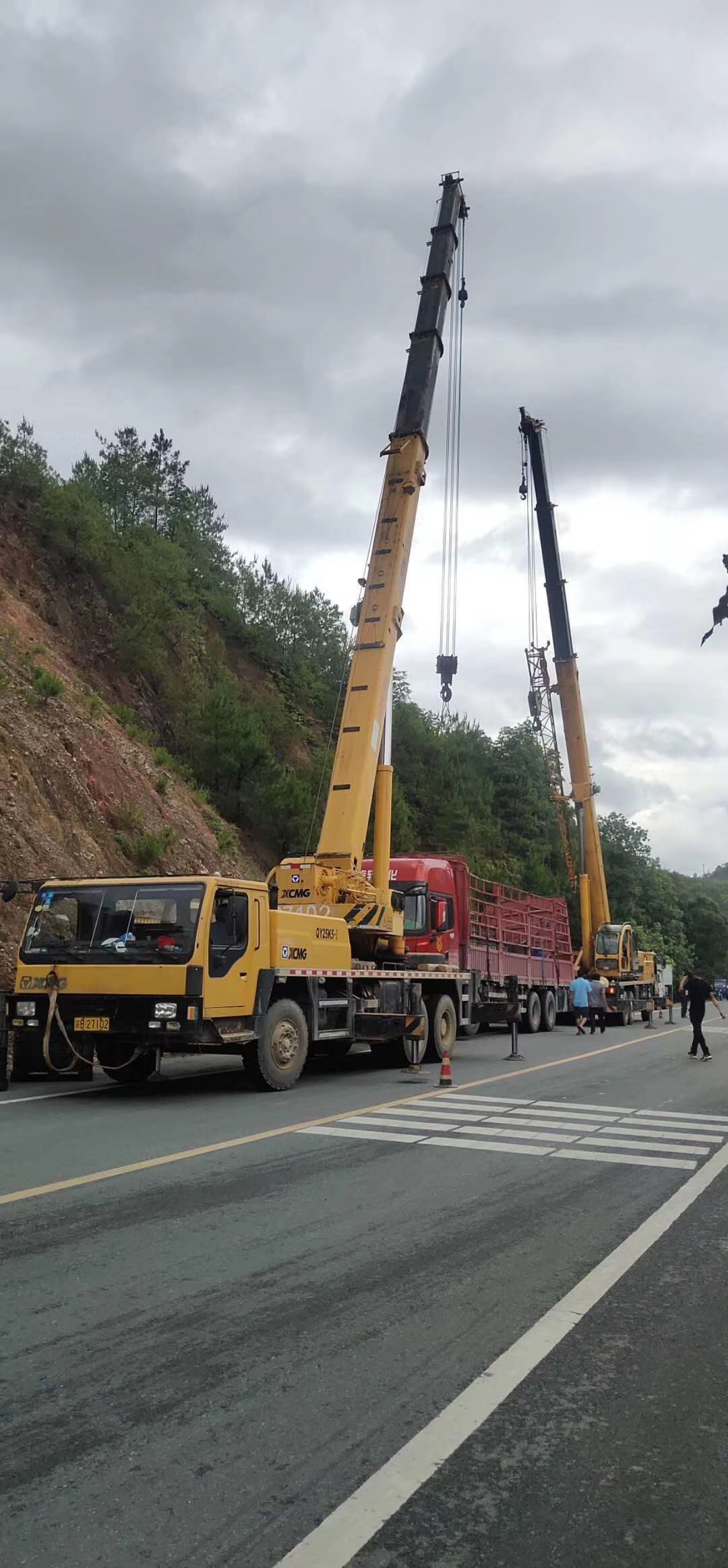 苏州市8-220吨吊车出租报价 厂房设备吊装 日租月租价格