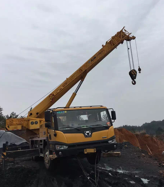 桂阳县道路救援电话 8-160吨汽车吊租赁 随叫随到