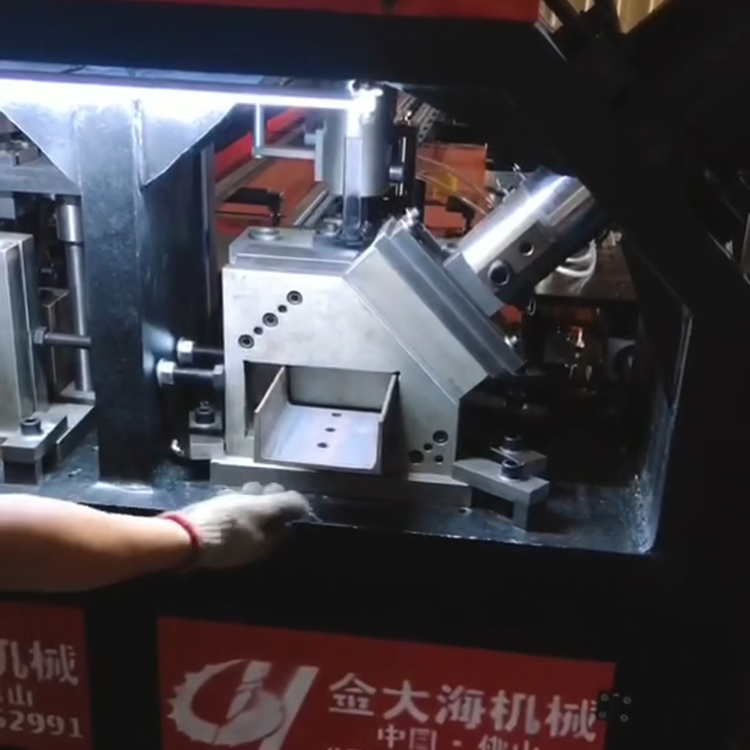 经济型角钢冲切一体机 铝型材多种孔型冲孔