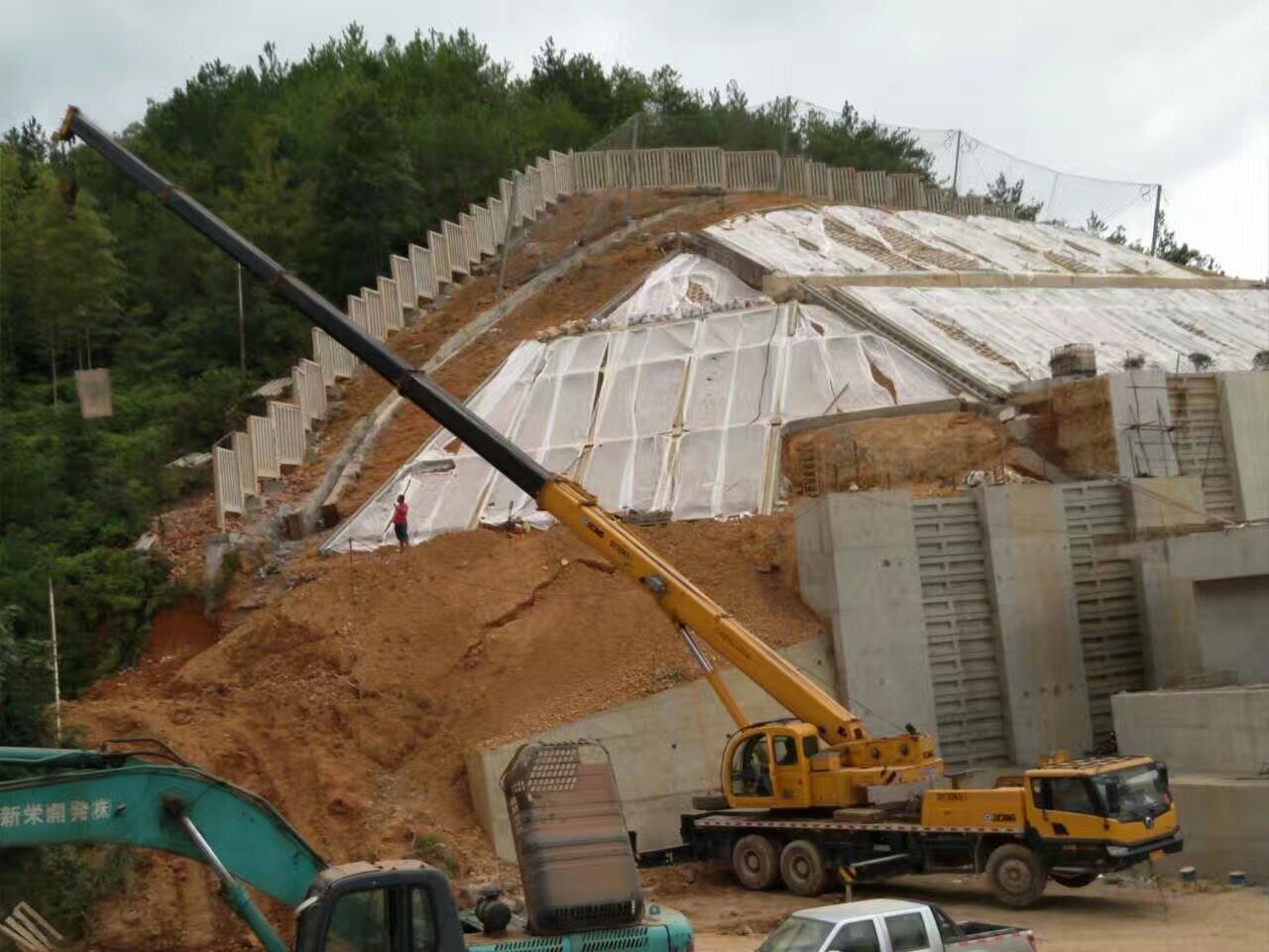 绿园区8-50吨吊车租赁报价 地磅吊装安装 就近安排车
