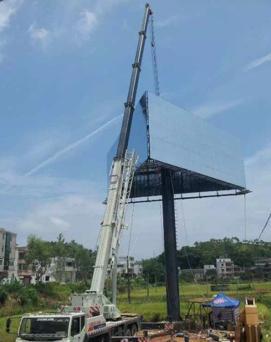 大连市12-200吨吊车租赁 厂房设备吊装 欢迎来电咨询