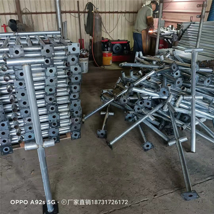 定型化工地楼梯扶手 王字型立柱 楼层临边安全防坠栏杆 供应楼梯扶手防护栏 厂家直销
