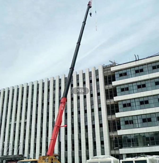 雨花台区设备上下楼服务 8-220吨吊车租赁 价格咨询