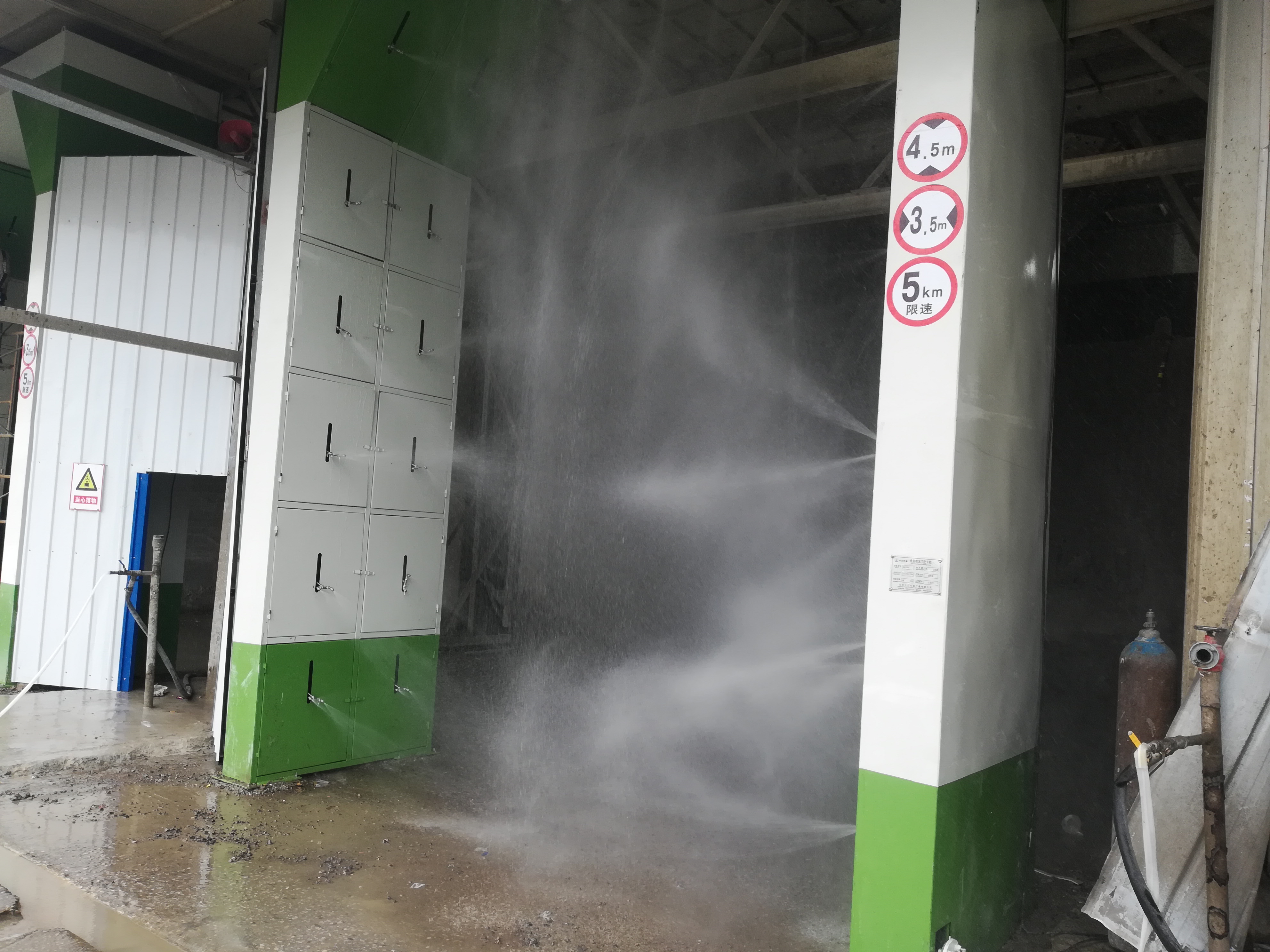全自动龙门洗车房  工程车辆洗车机  自动化车辆清洗