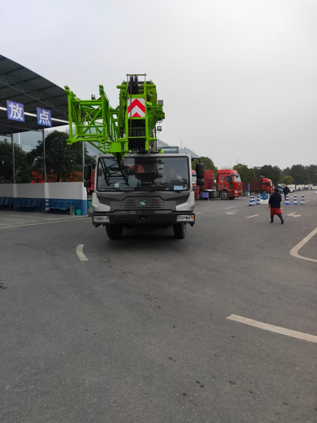 淮安市装车卸货服务 8-200吨吊车租赁电话 设备多出车快