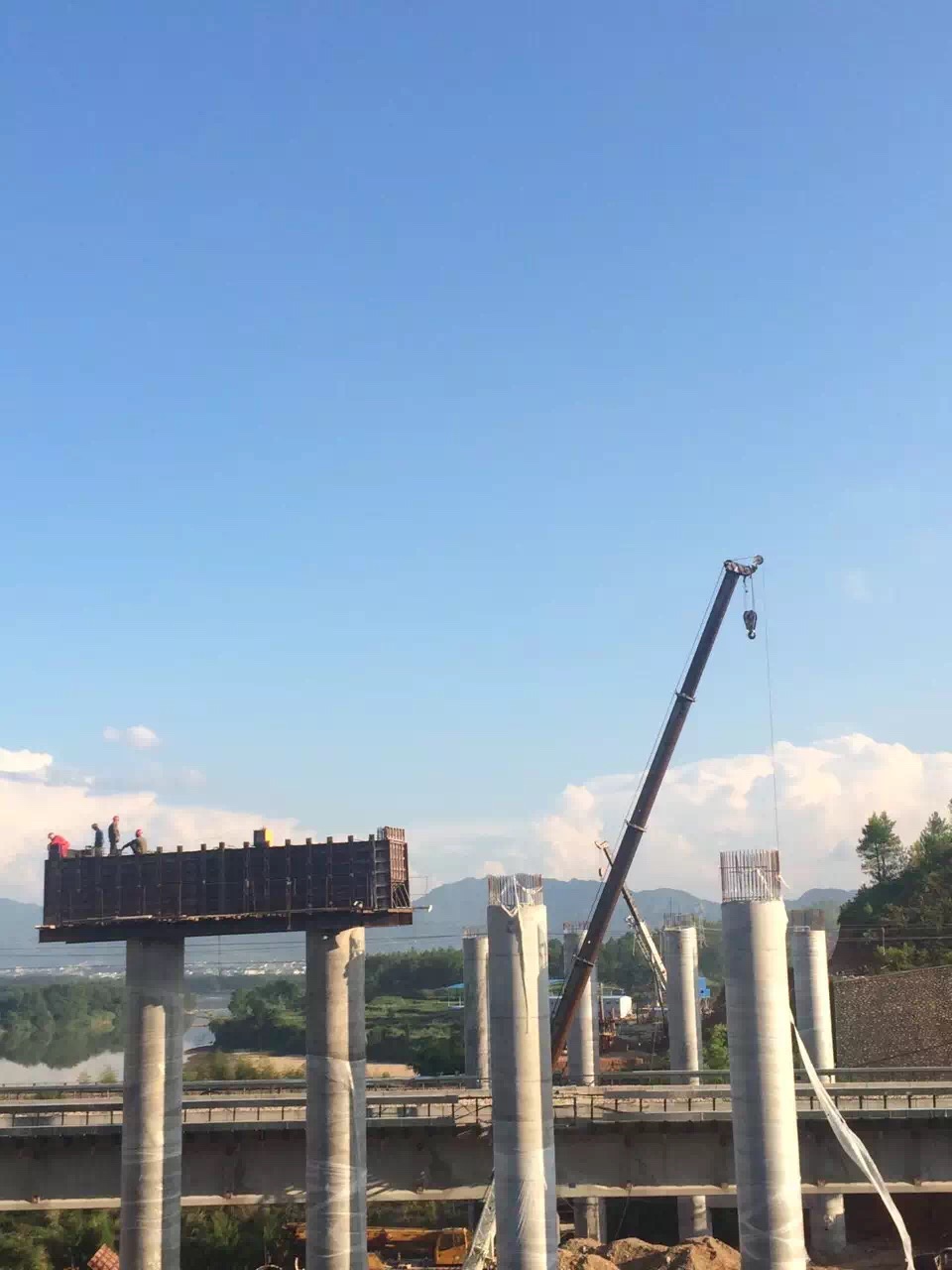 阜新县12-200吨吊车租赁 化工厂设备吊装 随叫随到
