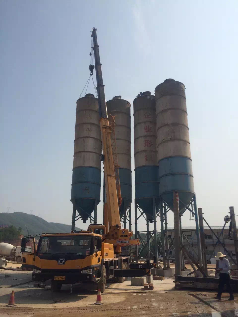 凌河区电厂设备吊装 8-200吨吊车出租价格 台班费咨询