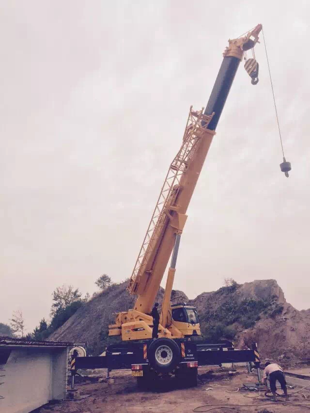 弓长岭区16-300吨吊车租赁 搬运安装设备 长短期租赁均可