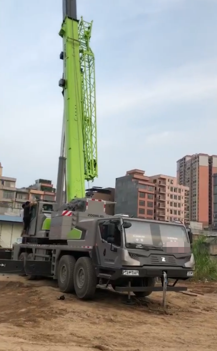 无锡市8-220吨吊车出租电话 重型机械吊装 设备多出车快