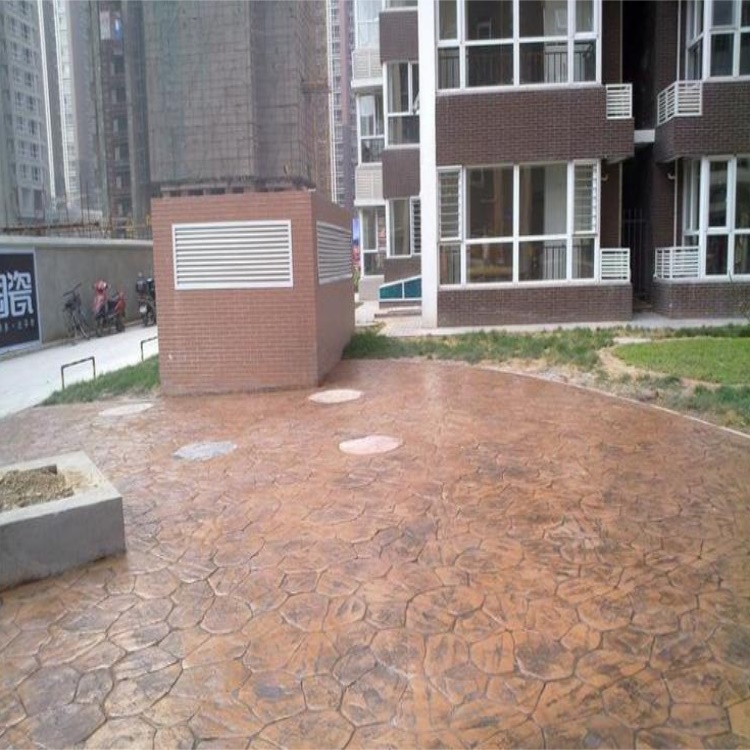 压膜混泥土做法 混凝土印花路面 透水混凝土一立方价格 彩色水泥路面 四川日晨